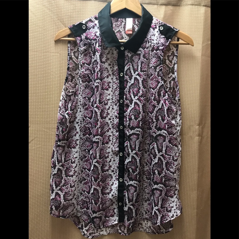 COPY - No Boundaries Sheer Sleeveless Shirt Size XL